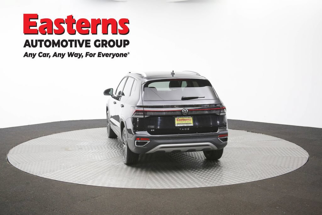 Used 2025 Volkswagen Taos SE FWD image 62