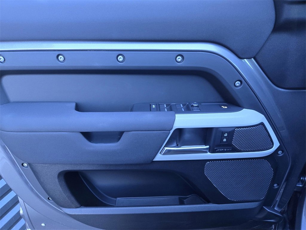 Used 2021 Land Rover Defender 110 S image 17