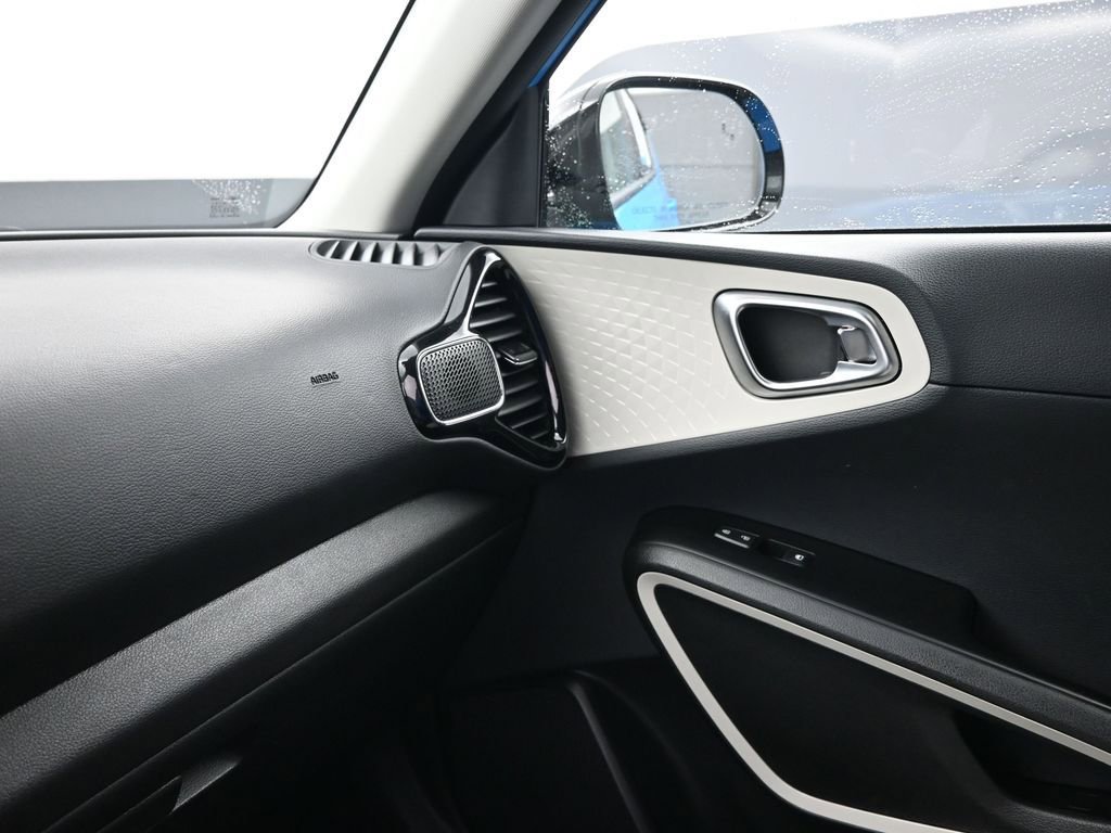 Used 2024 Kia Soul GT-Line image 16