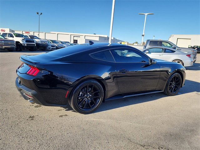 Used 2025 Ford Mustang Coupe image 2