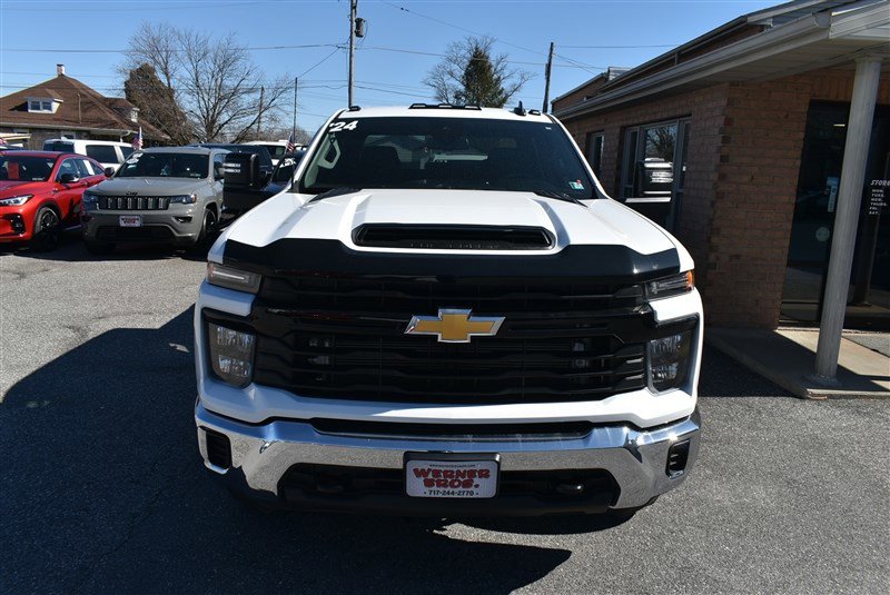 Used 2024 Chevrolet Silverado 3500 W/T image 10
