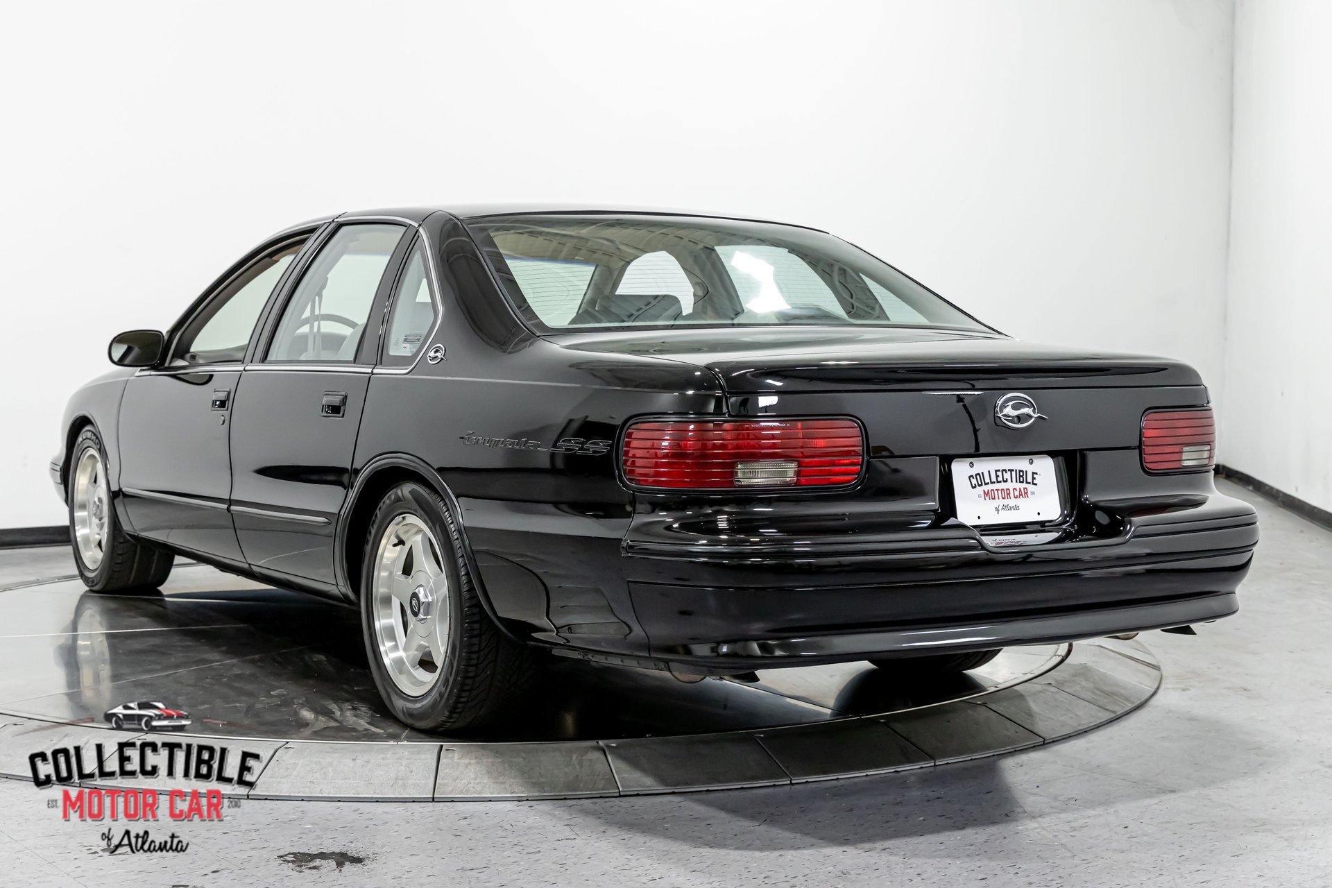 Used 1996 Chevrolet Impala SS RWD image 16