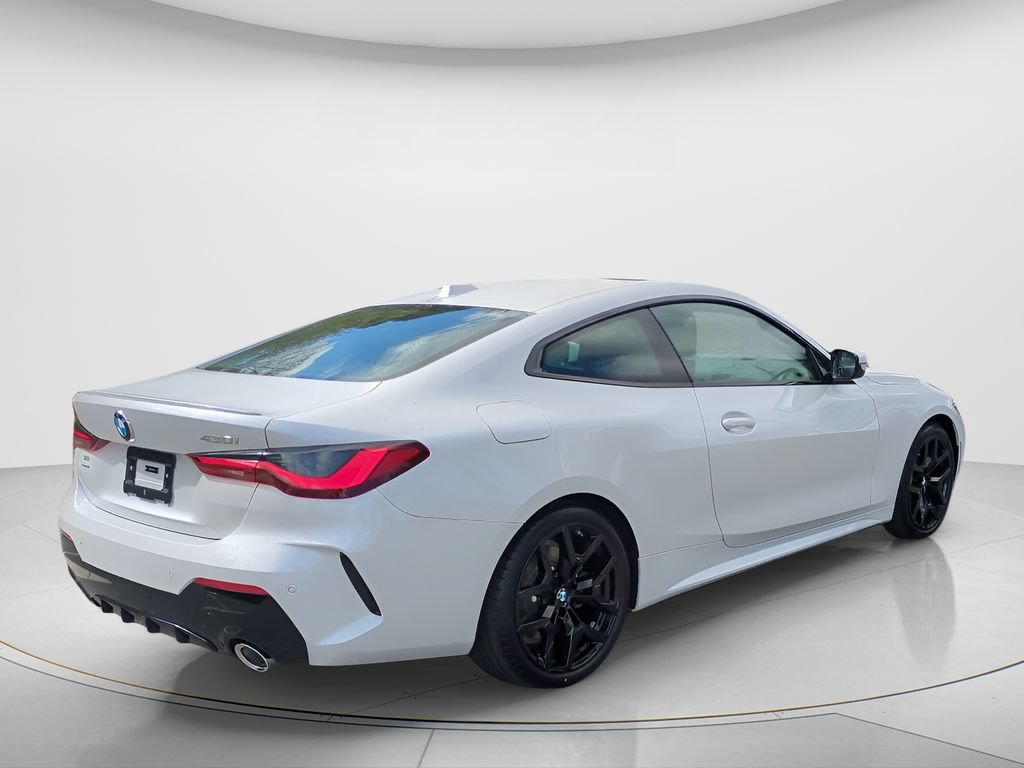 New 2026 BMW 430i Coupe w/ M Sport Package RWD image 5