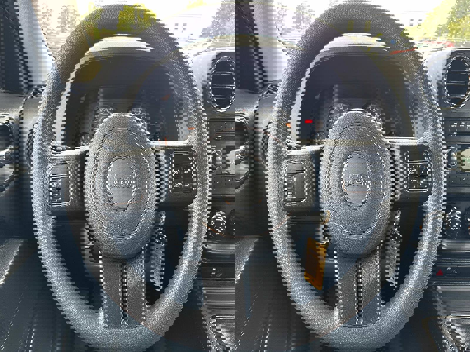 Used 2015 Jeep Patriot Sport image 8