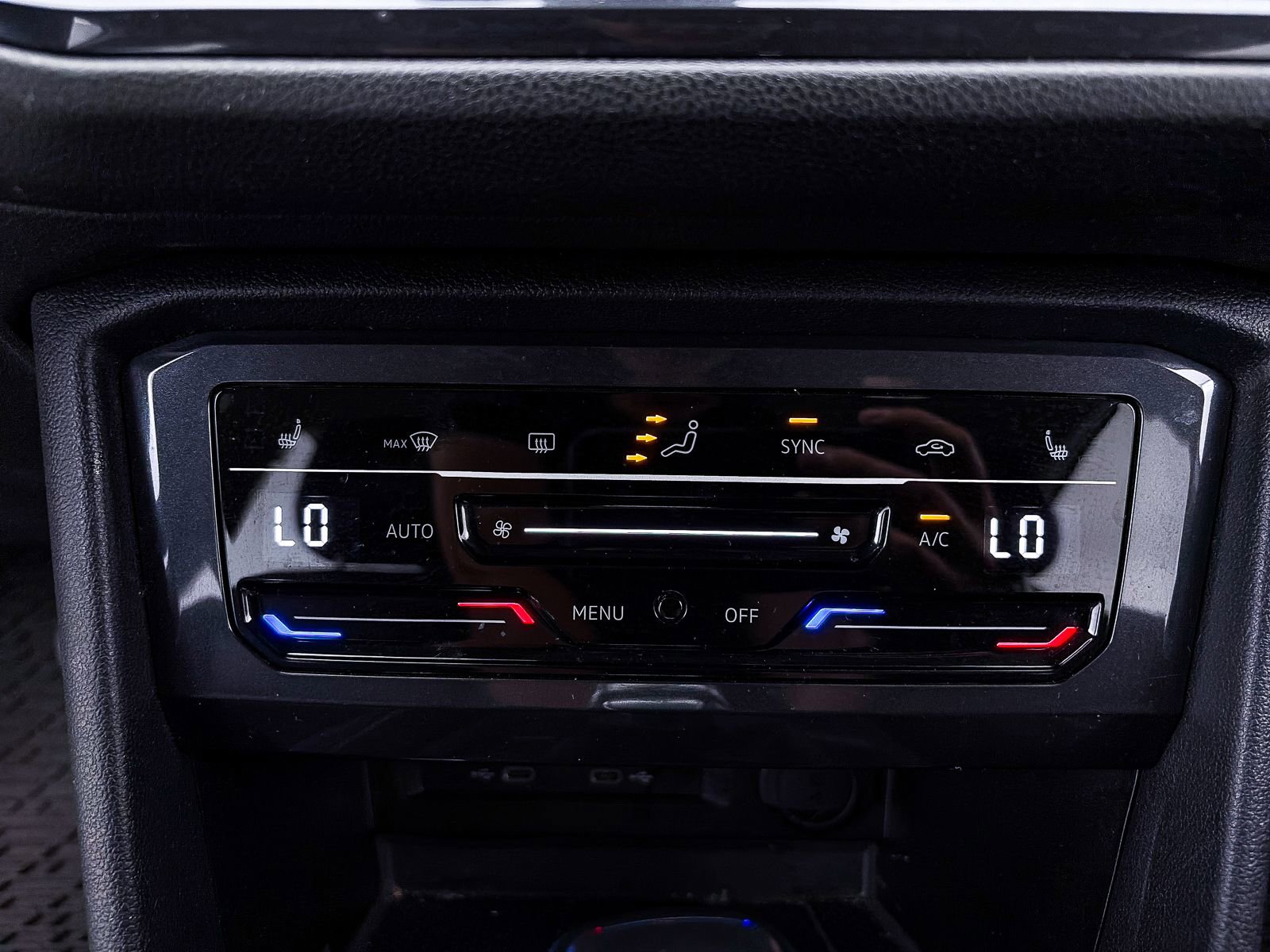 Used 2022 Volkswagen Tiguan SE image 21