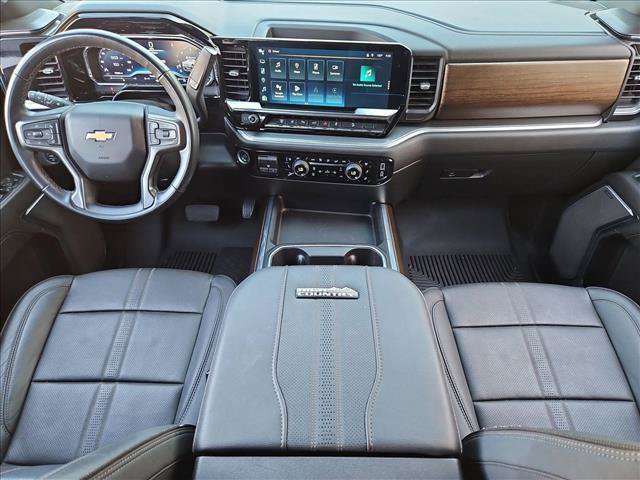 Used 2024 Chevrolet Silverado 2500 High Country w/ High Country Premium Package AWD/4WD image 17