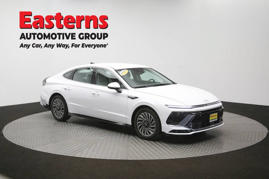 Used 2025 Hyundai Sonata SEL FWD image 48