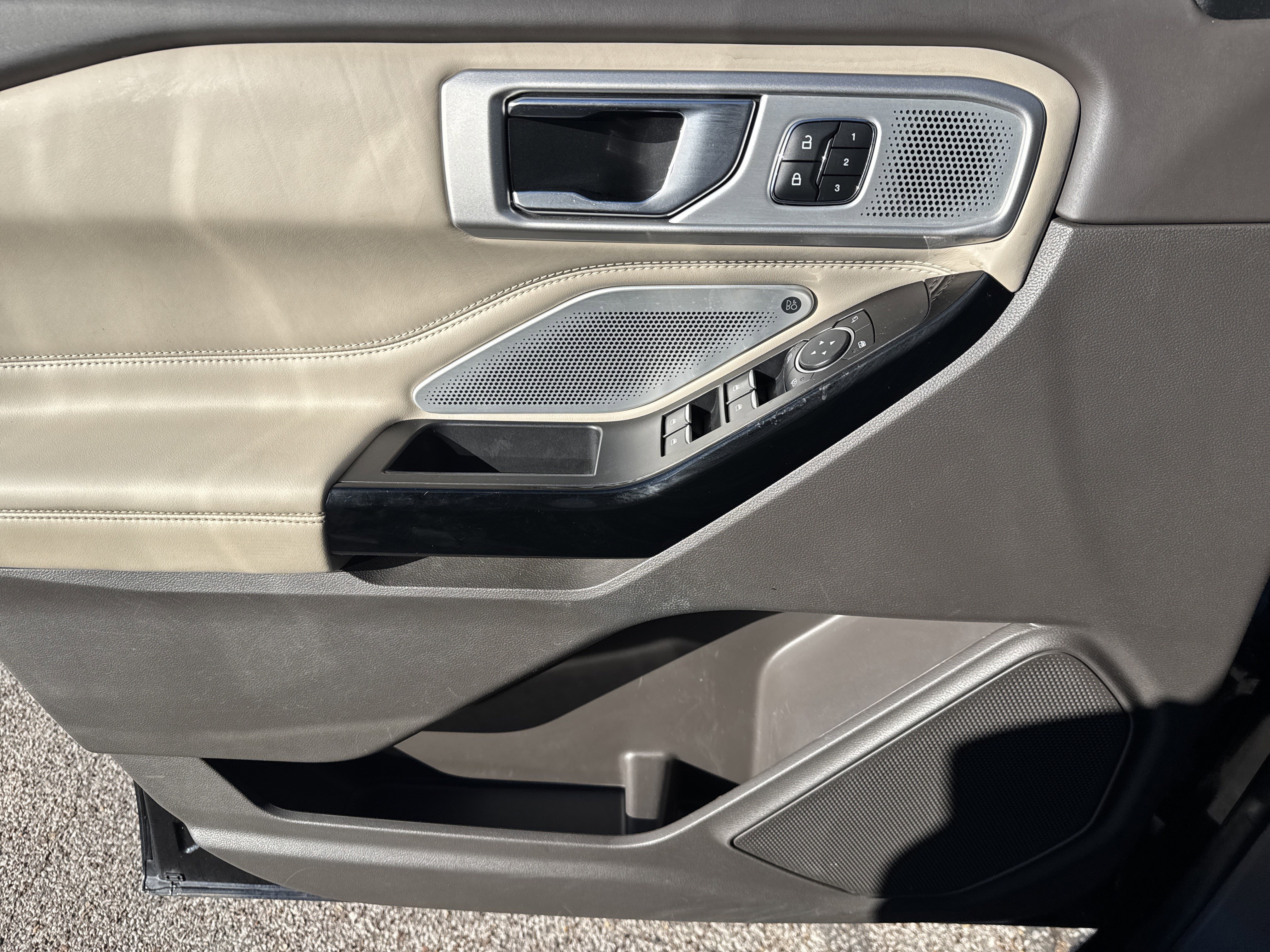 Used 2021 Ford Explorer Platinum w/ Equipment Group 601A image 14