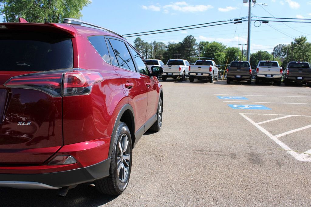 Used 2018 Toyota RAV4 XLE FWD image 27