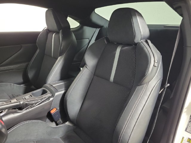 Used 2025 Toyota GR86 Premium RWD image 17