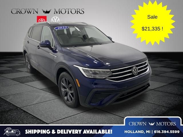 Used 2023 Volkswagen Tiguan SE image 1