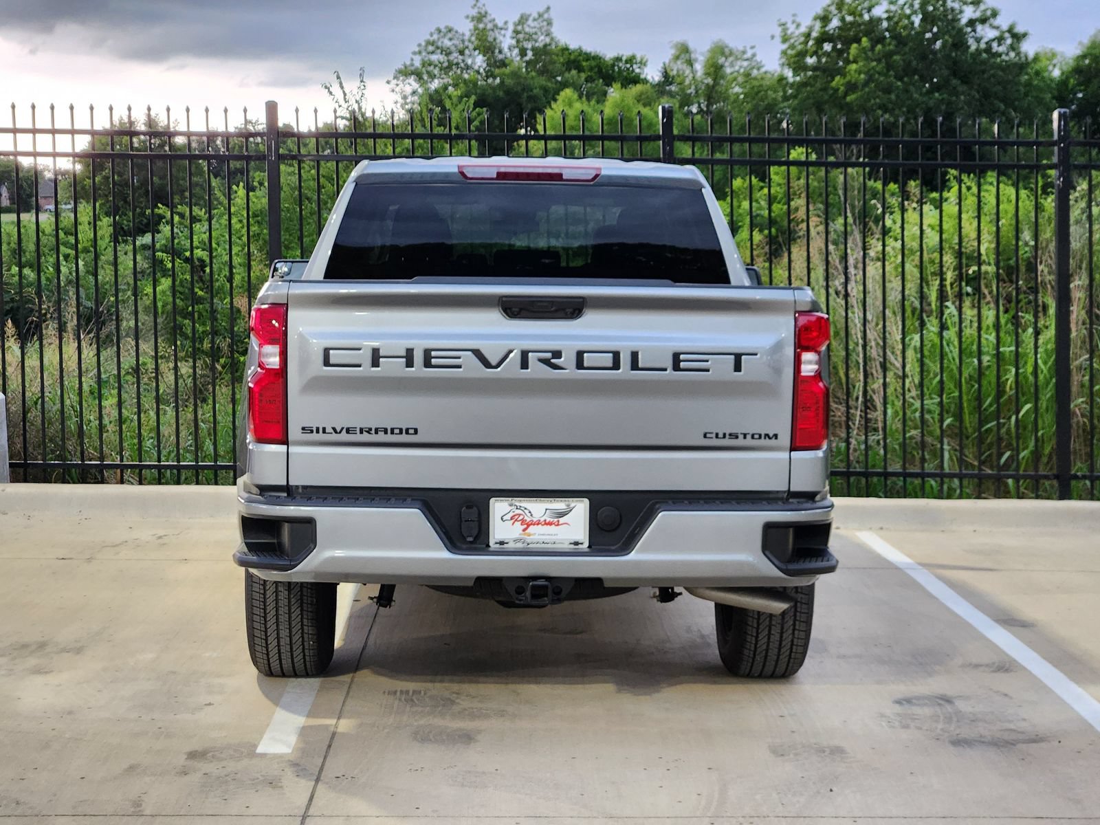 New 2026 Chevrolet Silverado 1500 Custom w/ LPO, Dark Essentials Package RWD image 8
