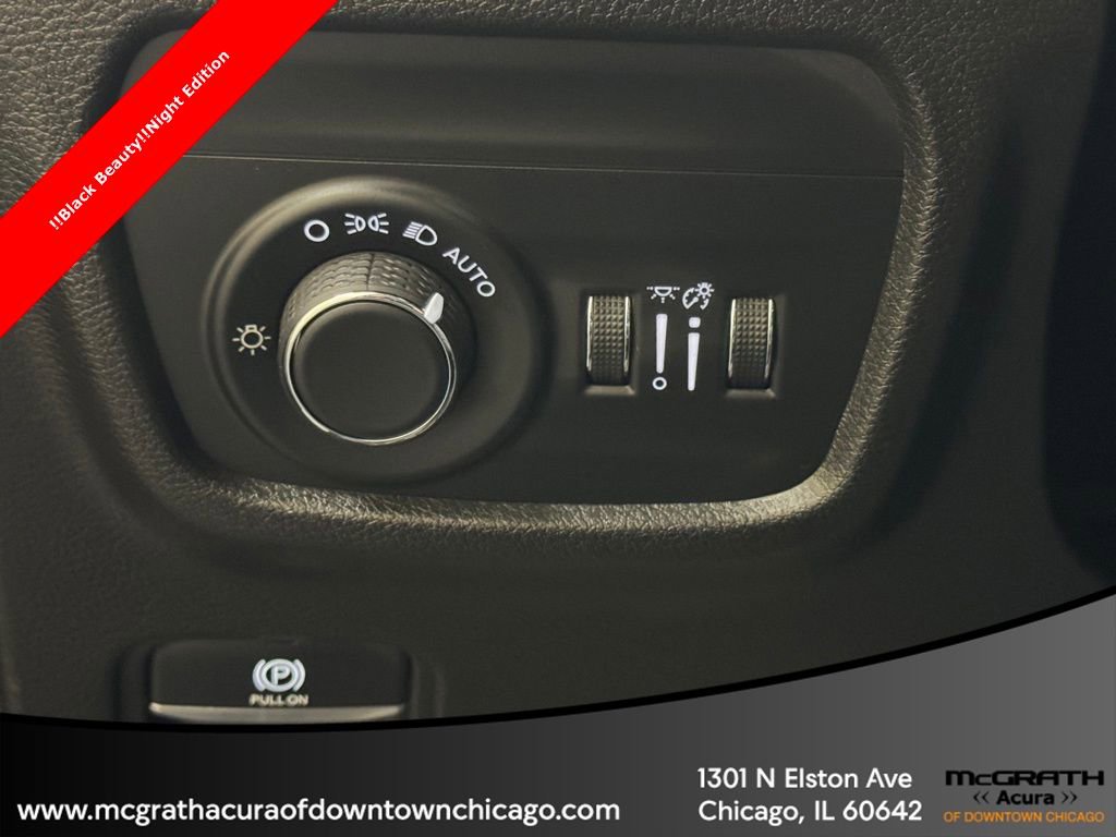 Used 2023 Jeep Grand Cherokee L Laredo image 16