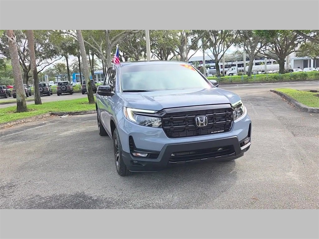 Used 2025 Honda Ridgeline Black Edition image 32