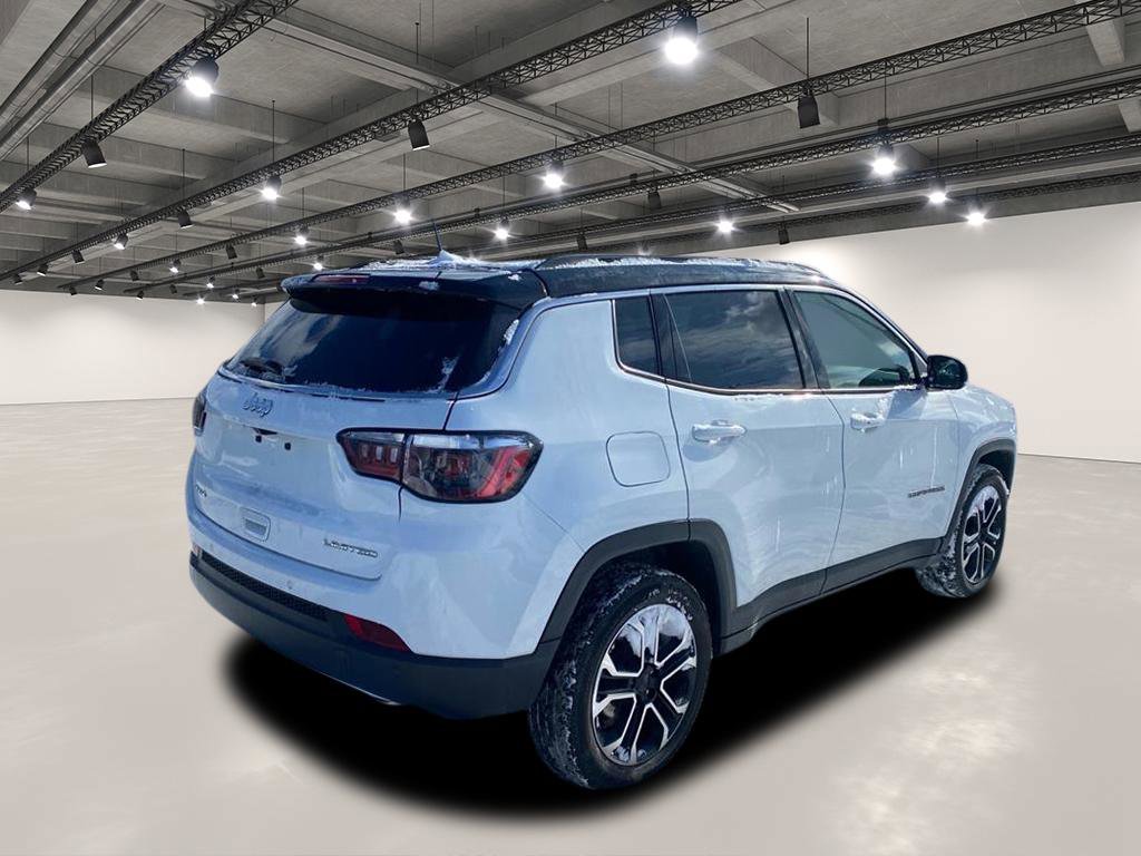 Used 2023 Jeep Compass Limited image 4