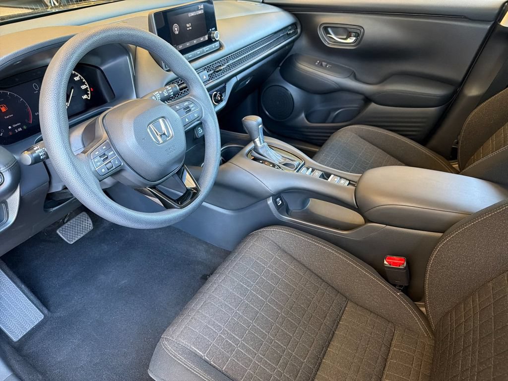 Used 2023 Honda HR-V LX image 11