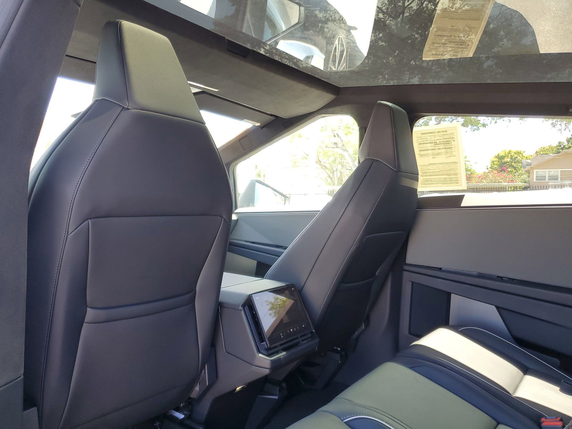 Used 2025 Tesla Cybertruck AWD Crew Cab image 8