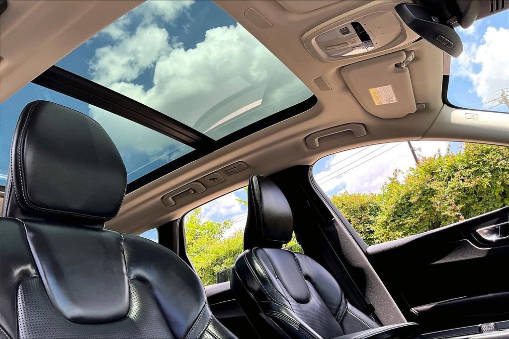 Used 2023 Volvo XC60 B5 Ultimate FWD image 22
