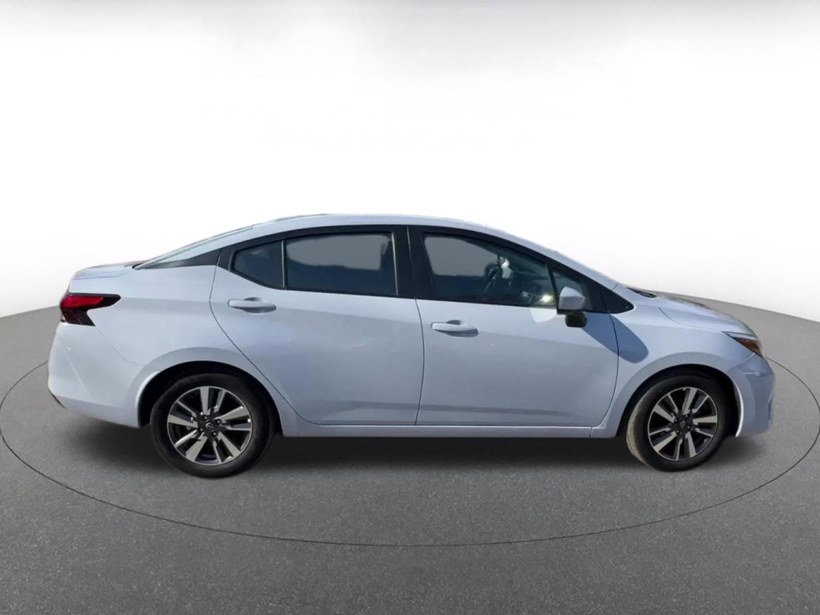 Used 2025 Nissan Versa SV FWD image 16