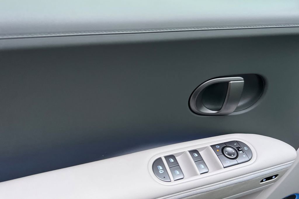 New 2026 Hyundai Ioniq 5 Limited image 9