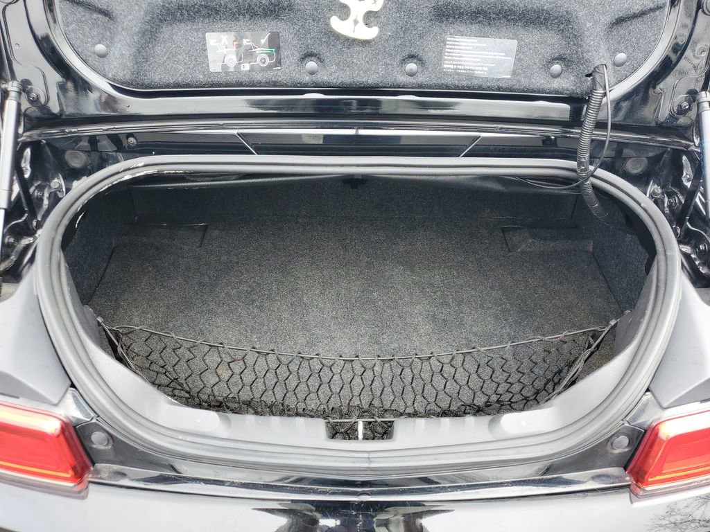 Used 2015 Chevrolet Camaro LT RWD image 27