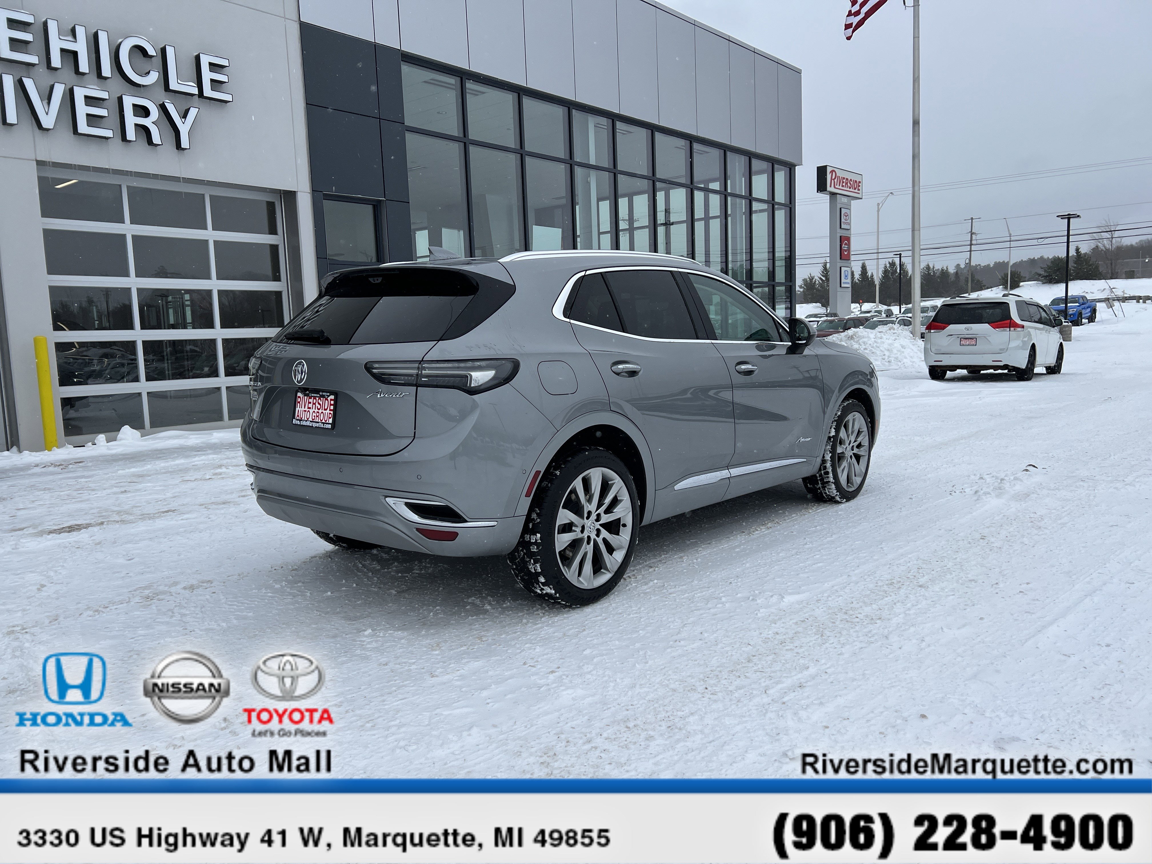 Used 2023 Buick Envision Avenir image 9