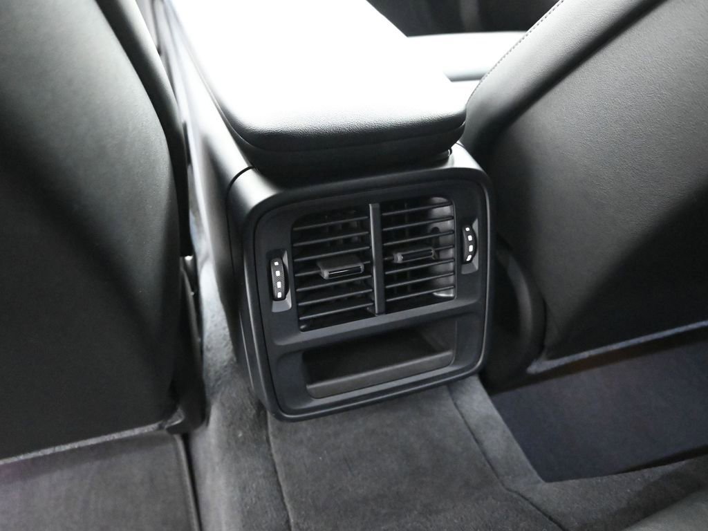 Used 2021 Porsche Taycan 4S image 20