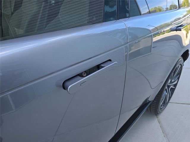 Used 2023 Land Rover Range Rover SE image 14