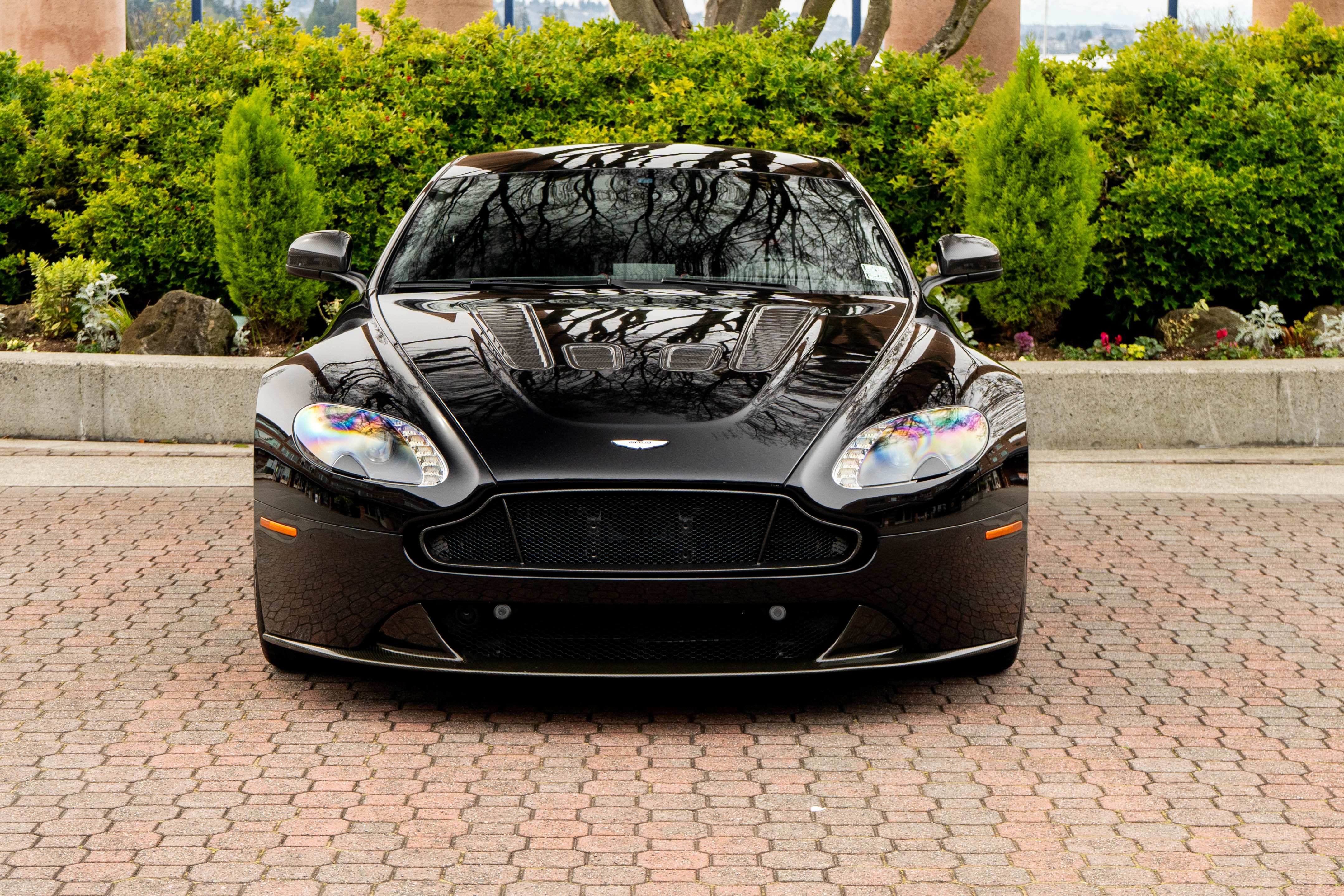 Used 2015 Aston Martin V12 Vantage S image 6