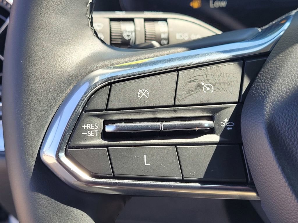 Used 2025 Chevrolet Equinox LT FWD image 14