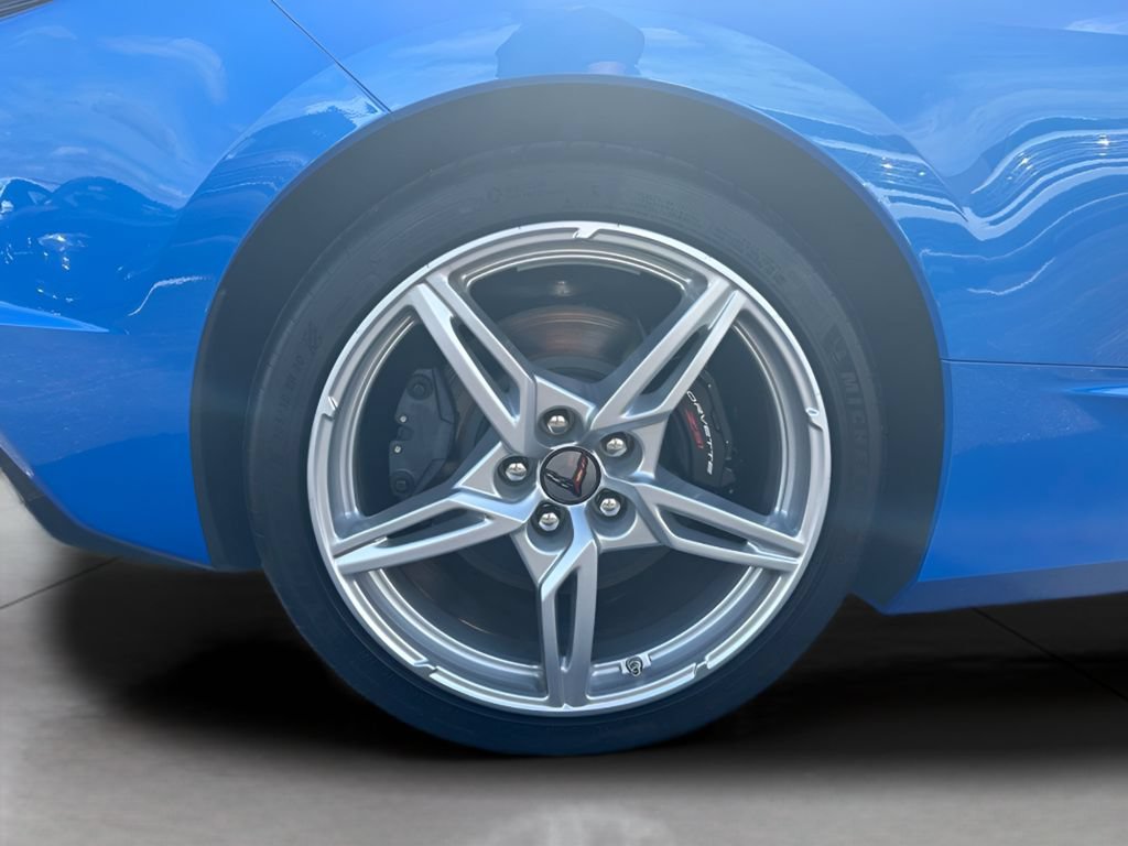 Used 2025 Chevrolet Corvette Stingray Preferred Cpe w/ Z51 Performance Package RWD image 27