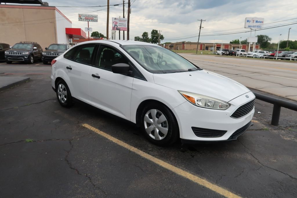 Used 2016 Ford Focus S FWD image 2