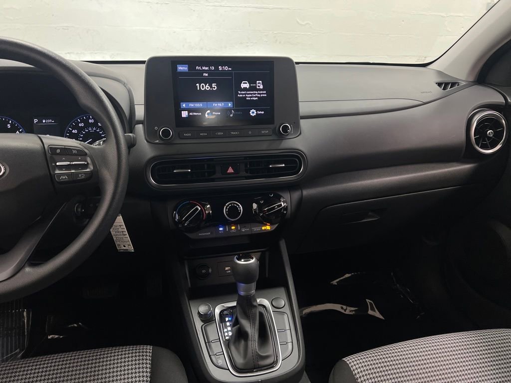Used 2023 Hyundai Kona SE image 18