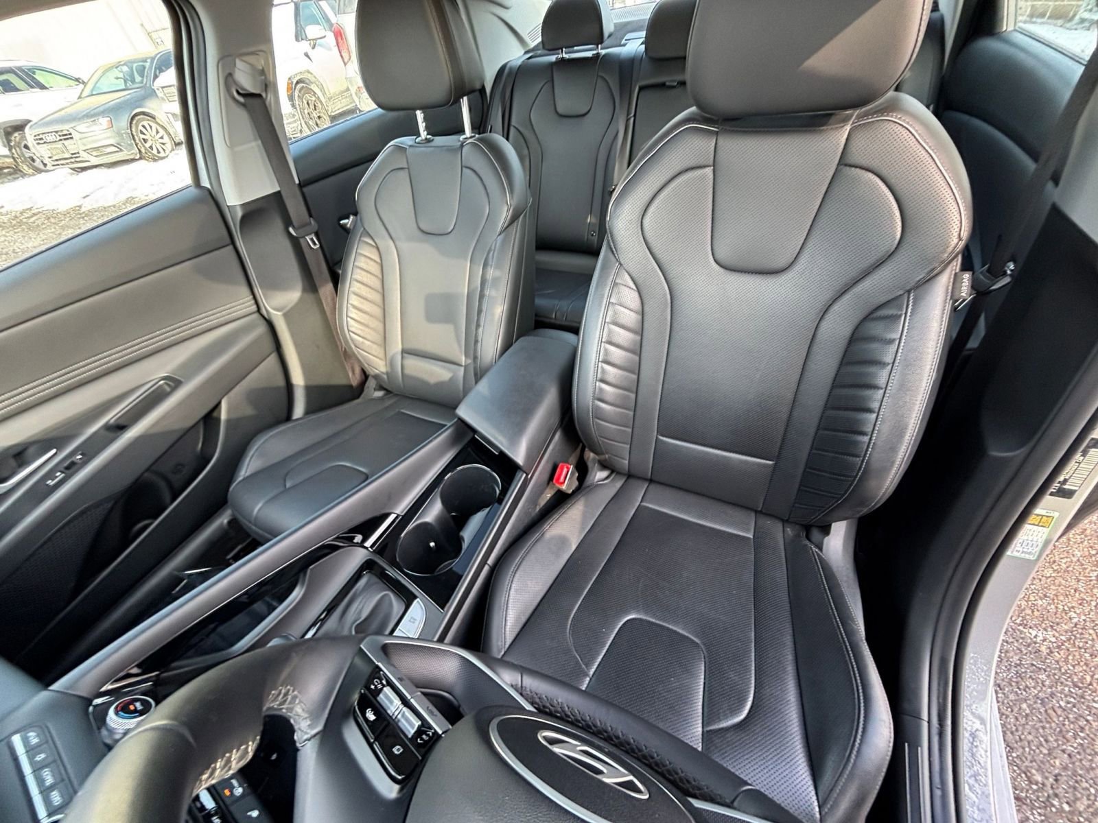 Used 2025 Hyundai Elantra Limited image 39