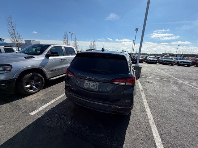 Used 2022 Chevrolet Equinox Premier image 11