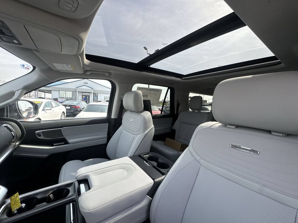 New 2026 Ford Expedition Max Platinum w/ Platinum Ultimate Package AWD/4WD image 22