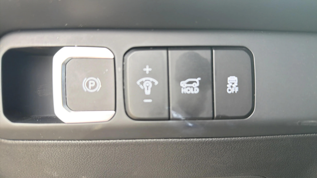 Used 2025 Hyundai Santa Fe Limited AWD/4WD image 22