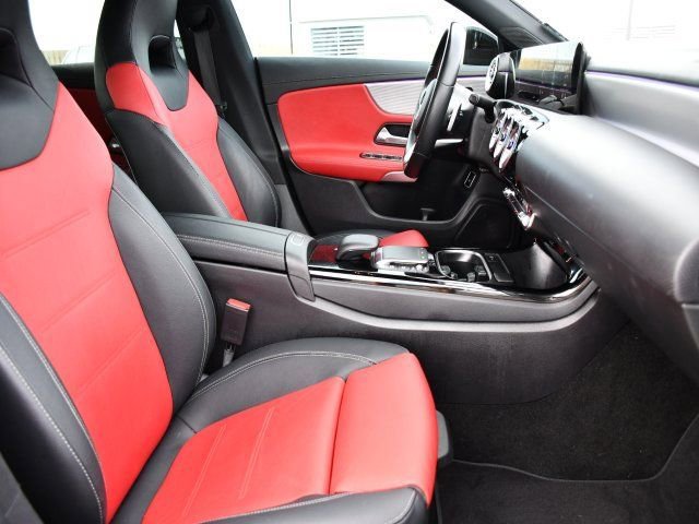 Used 2023 Mercedes-Benz CLA 250 image 25