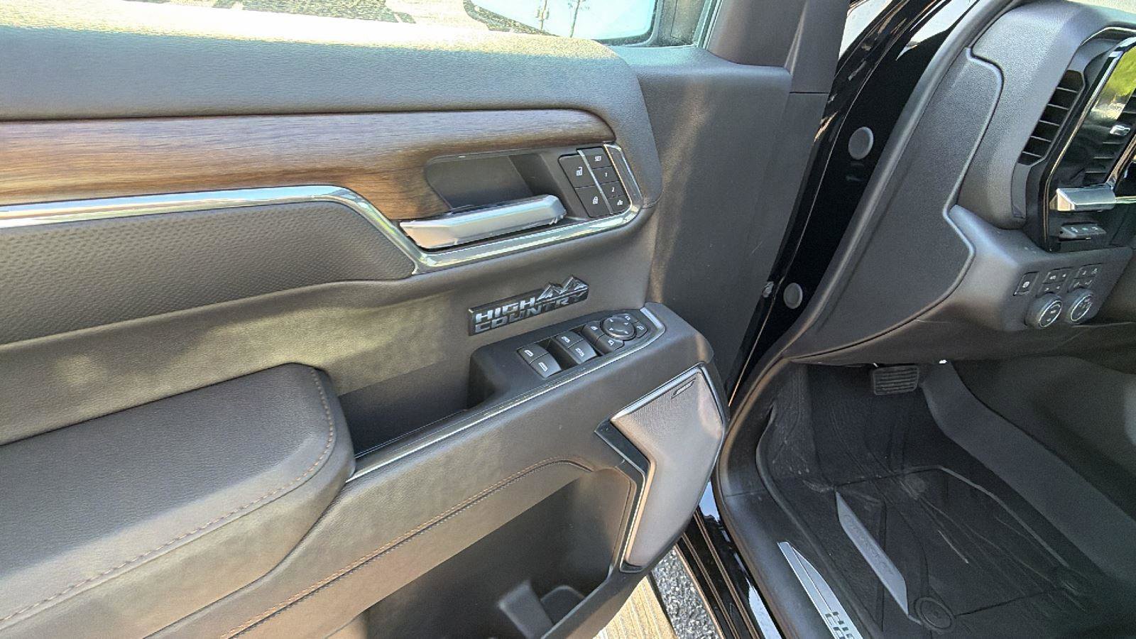 New 2026 Chevrolet Silverado 1500 High Country AWD/4WD image 12