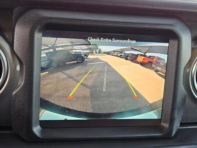 Used 2020 Jeep Wrangler Unlimited Sahara image 20