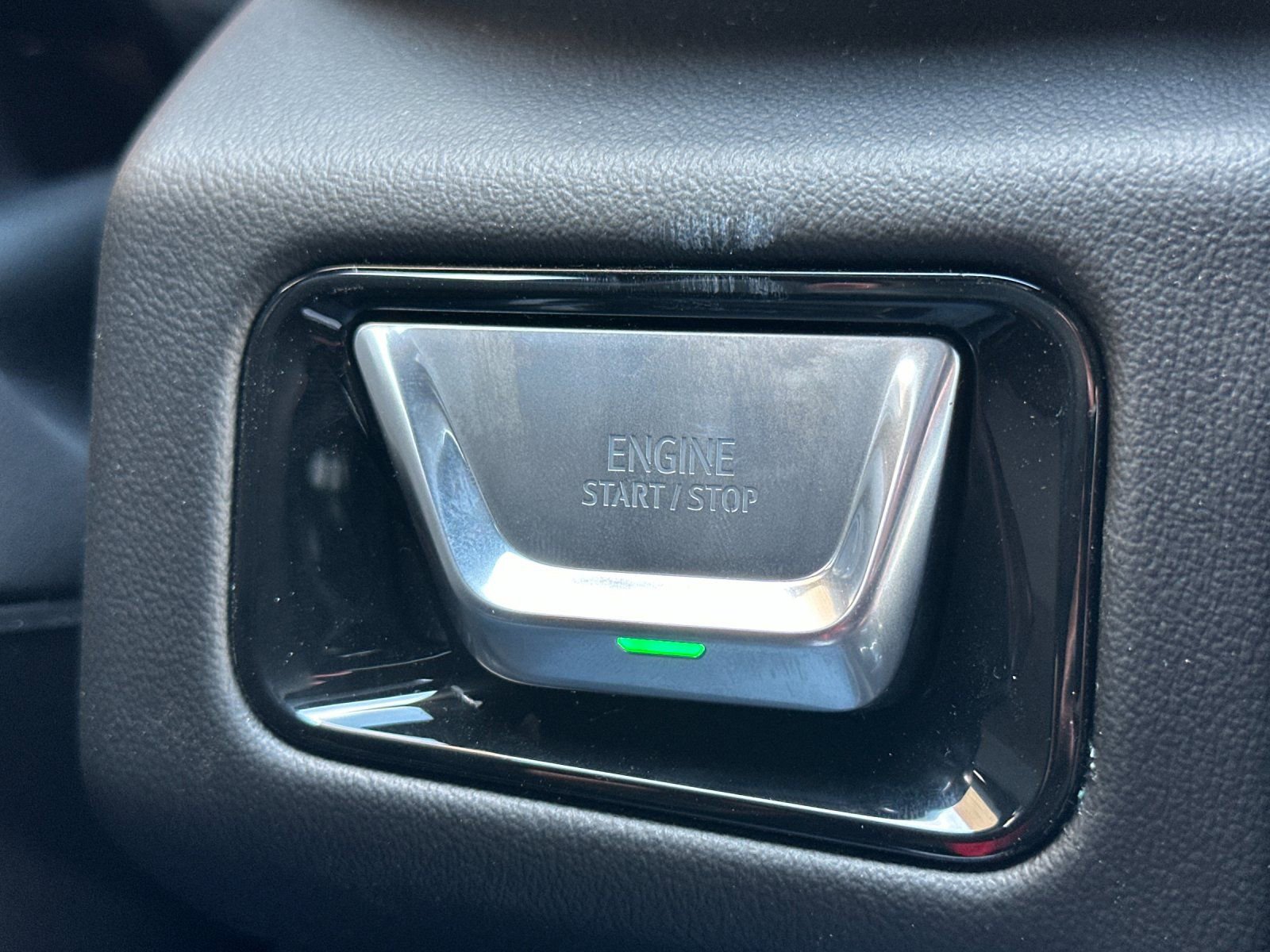 New 2026 GMC Yukon XL Elevation w/ Elevation Premium Package AWD/4WD image 23