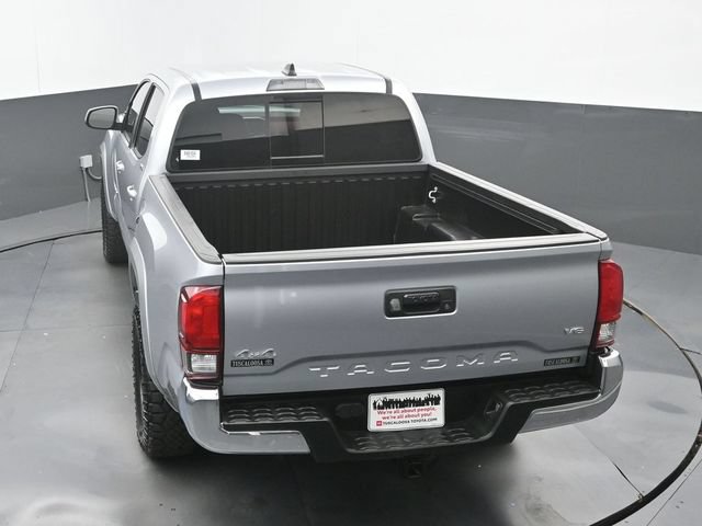 Used 2022 Toyota Tacoma SR5 AWD/4WD image 31