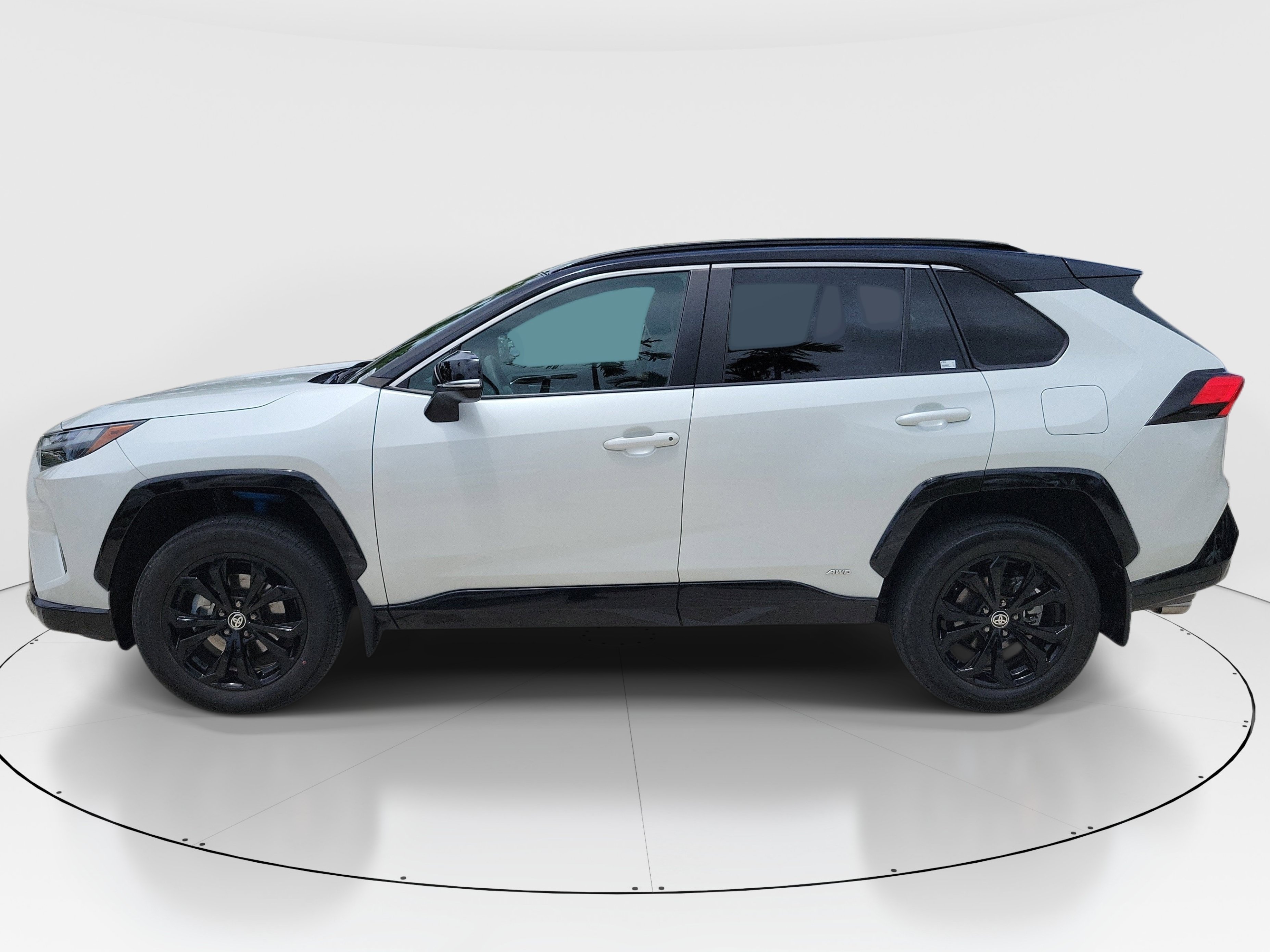 Certified 2024 Toyota RAV4 XSE AWD/4WD image 4