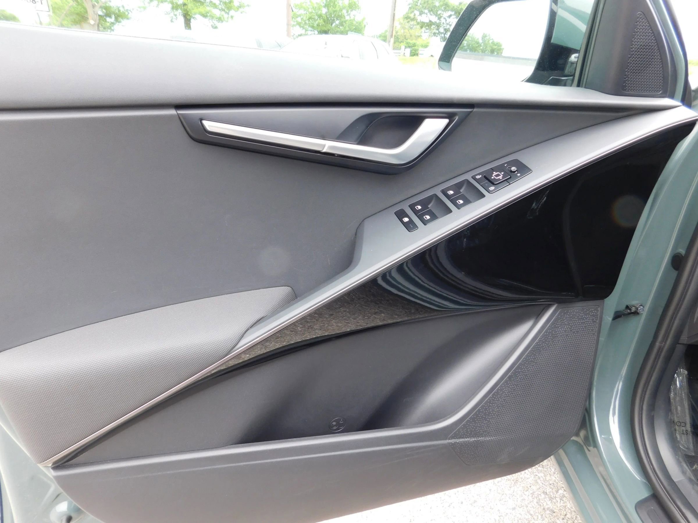 Used 2023 Kia Niro Wind FWD image 13