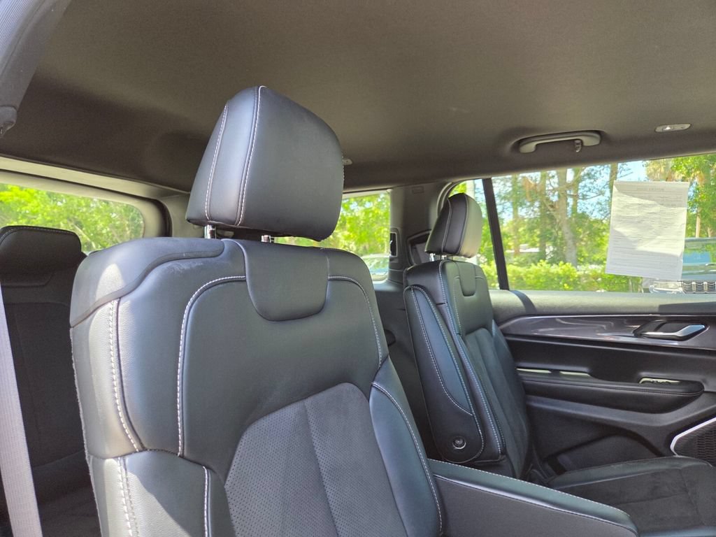Used 2021 Jeep Grand Cherokee L Laredo AWD/4WD image 19