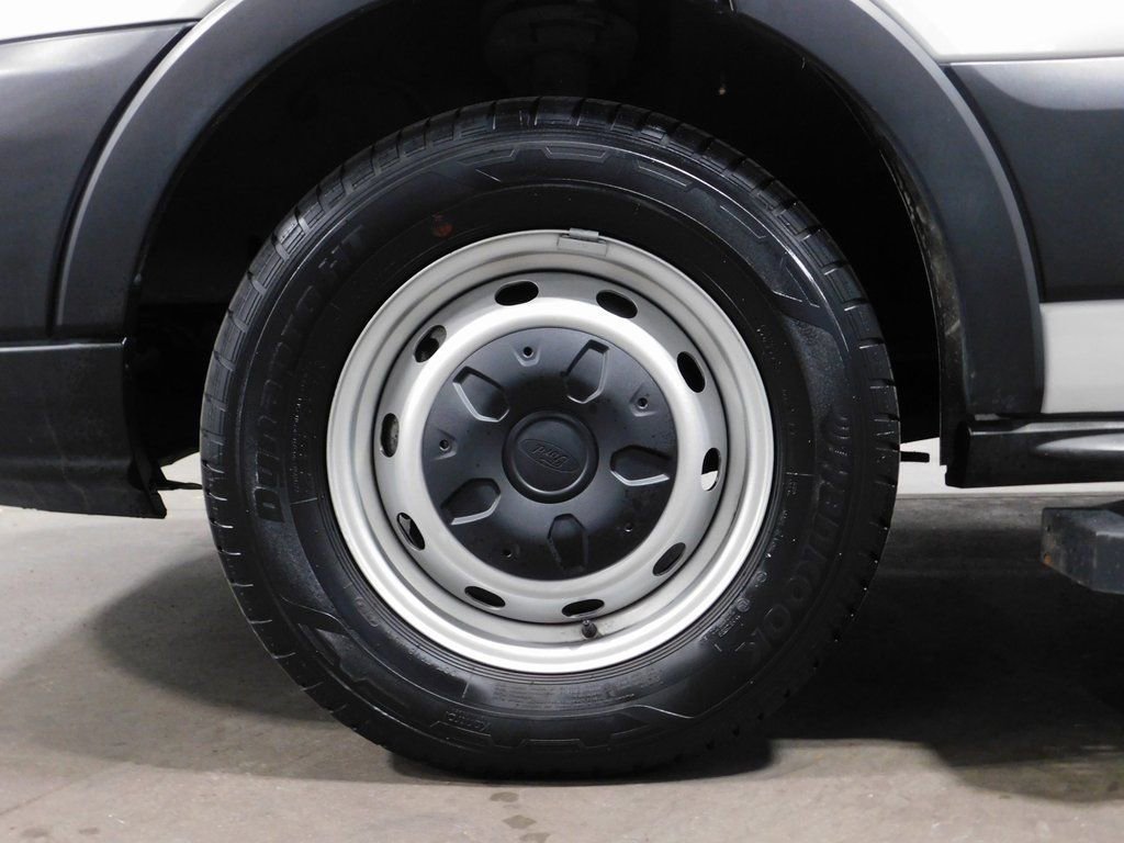 Used 2019 Ford Transit 250 148 Medium Roof RWD image 17