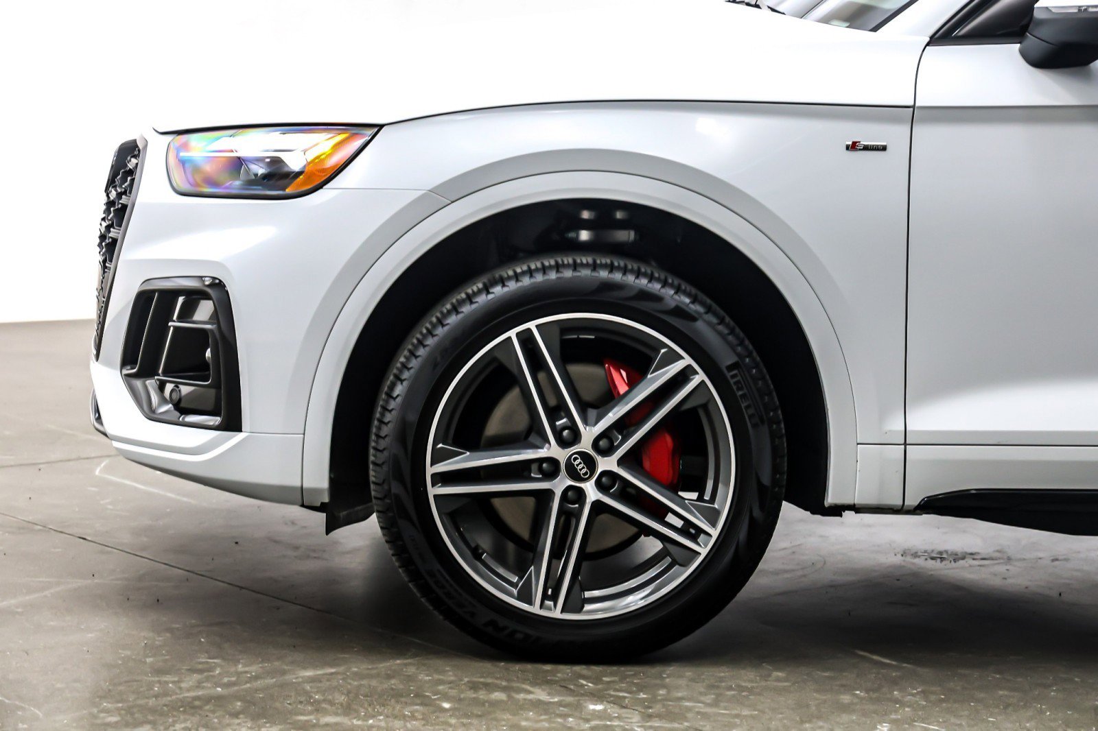 Used 2025 Audi Q5 e Premium Plus image 11