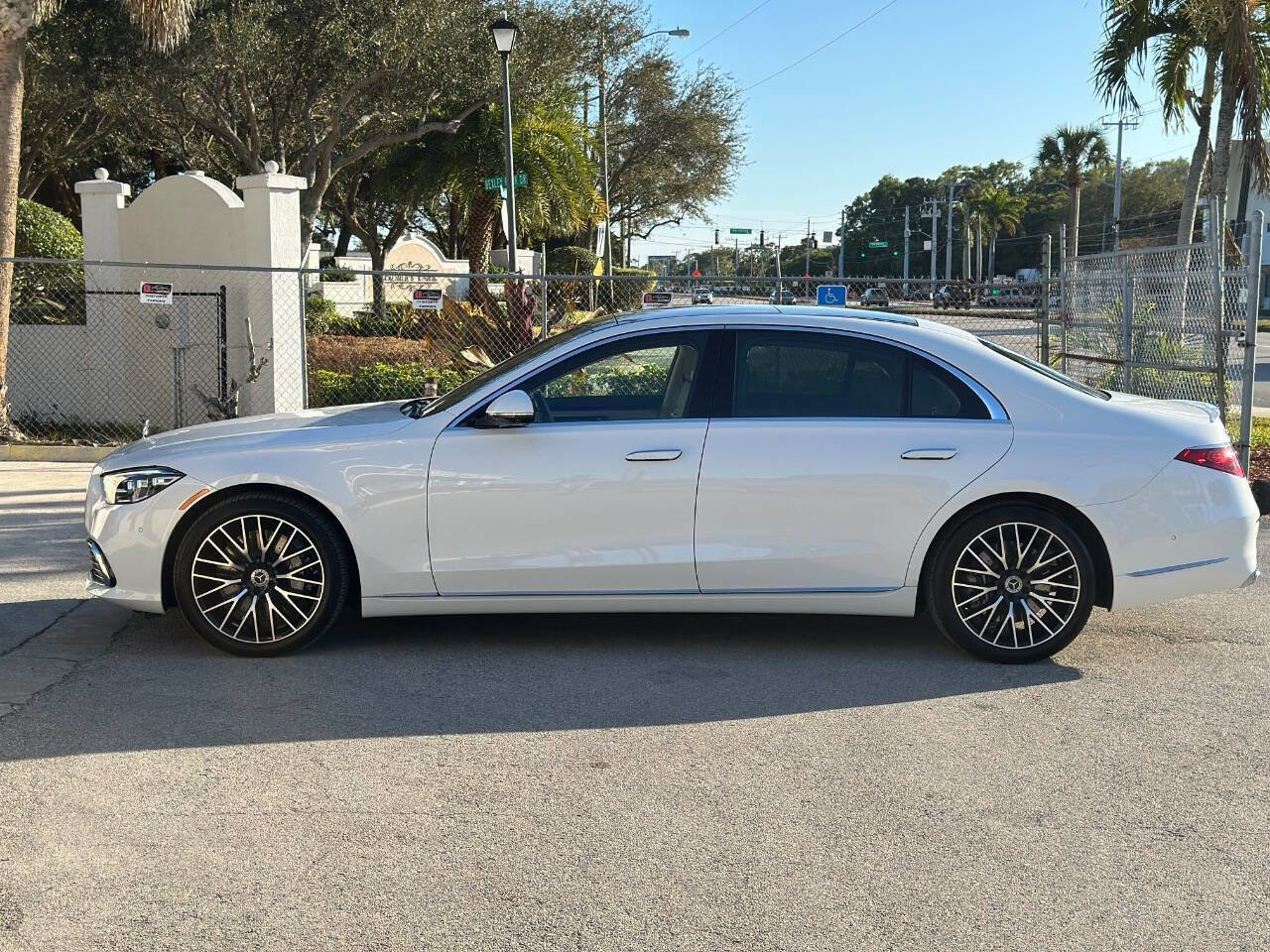 Used 2025 Mercedes-Benz S 580 4MATIC Sedan image 7