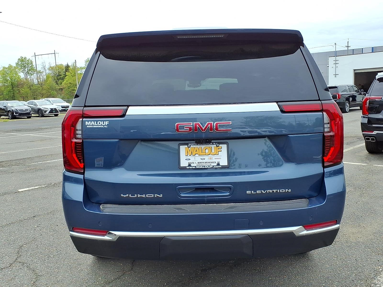 New 2026 GMC Yukon XL Elevation w/ Elevation Premium Package AWD/4WD image 5