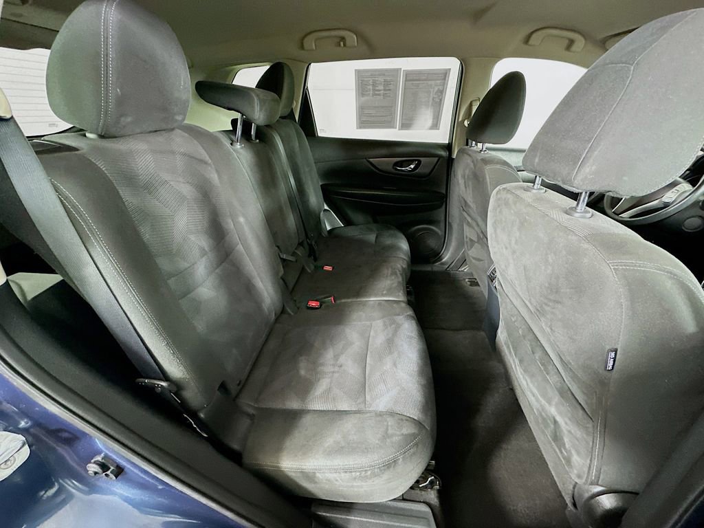 Used 2015 Nissan Rogue SV image 33